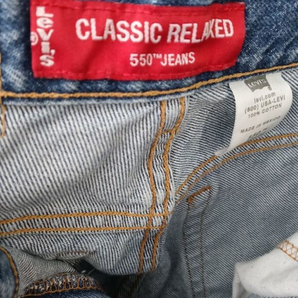 Vintage Levi's Jeans  - Picture 8 of 9